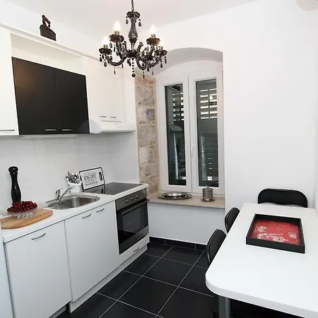 Appartement Papalic Palace *