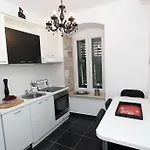 Apartment Papalic Palace *